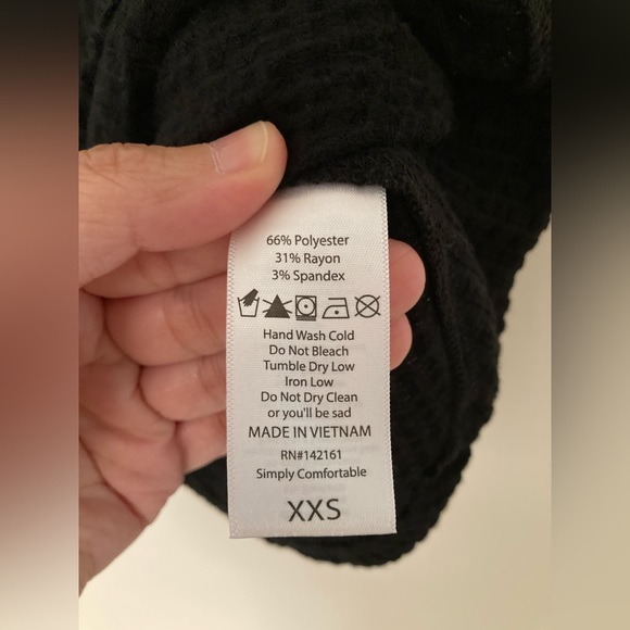 LuLaRoe Rachael V-Neck Zipper Sleeveless Top — black, gold zipper, size XXS. - Picture 5 of 8